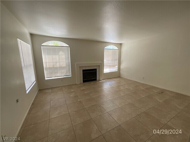 Foto del edificio - 2608 Peat Moss Ave