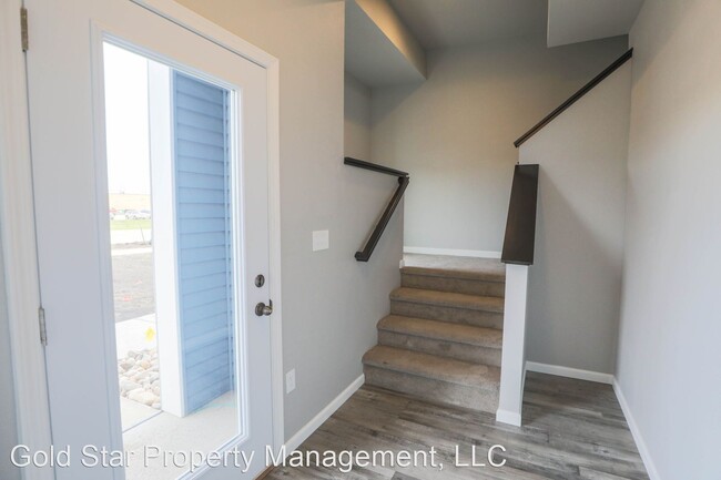 Building Photo - 2 br, 2.5 bath House - 3309 C 6th Way E