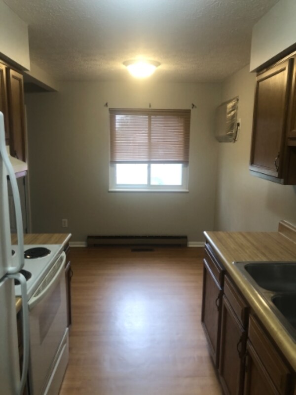 Foto del edificio - 1292 Sycamore Ln