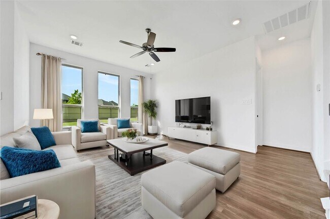 Foto del edificio - 17542 White Baneberry Dr