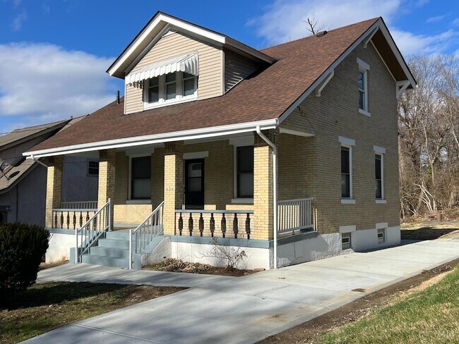 Building Photo - 626 Greenwood Ave