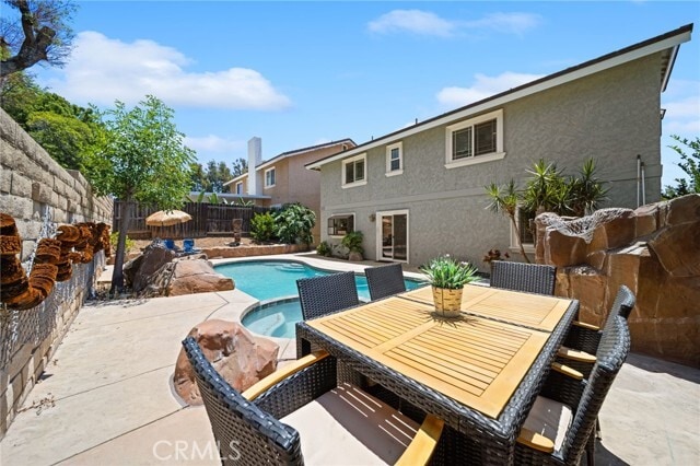 Building Photo - 731 Langer Dr