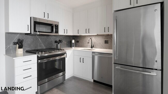 Foto del edificio - 1922 W Ogden Ave