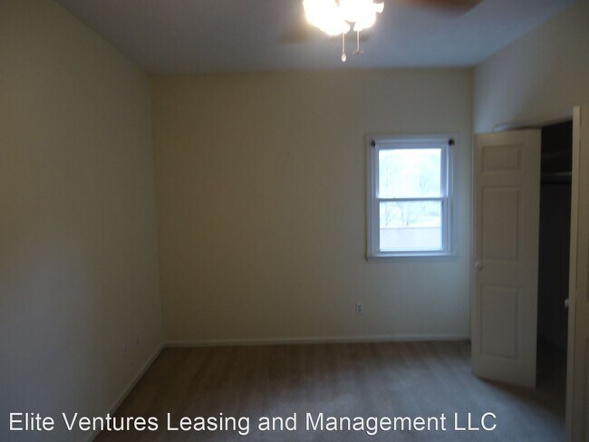 Building Photo - 6272 Independence Dr