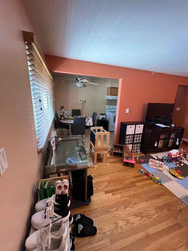Photo - 7206 W Wellington Ave Apartment