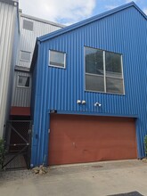 Building Photo - 920 Memorial Dr SE