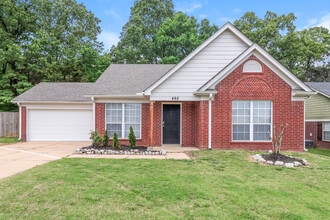 Building Photo - 465 Oakland Hills Dr