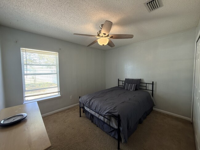 Photo - 8663 Julia Marie Cir House