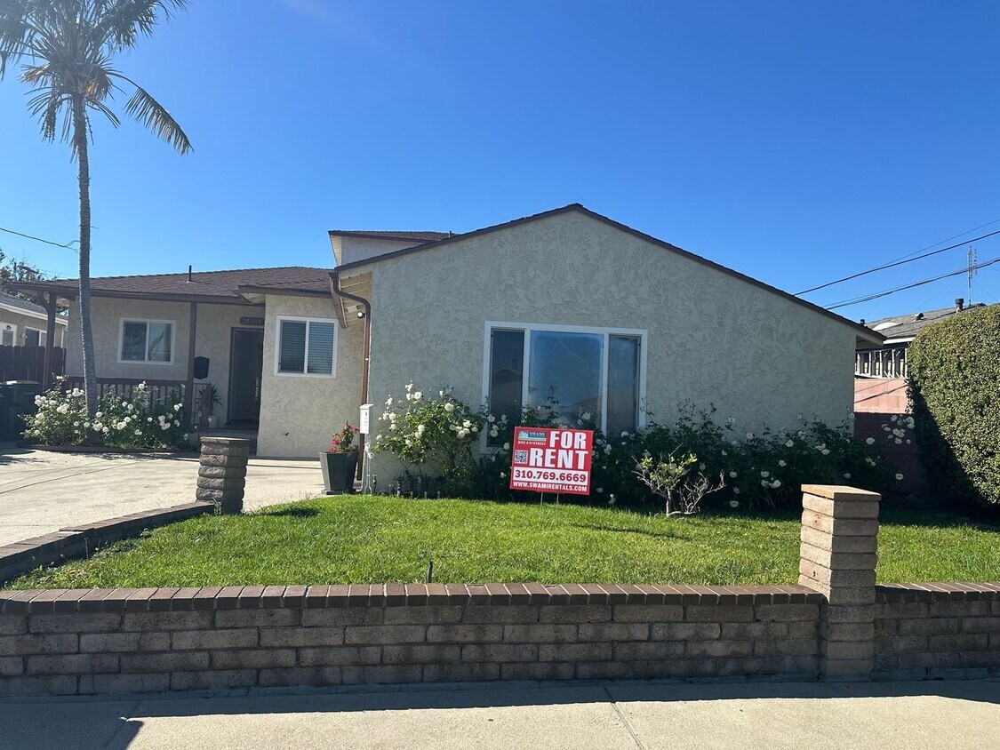 Foto principal - Lomita - Traditional Style - 4 bd / 2 ba H...