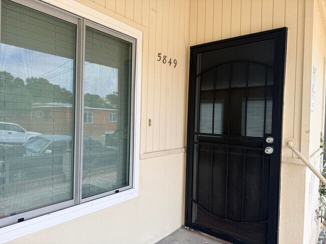 Foto del edificio - 5847-5849 Mildred St