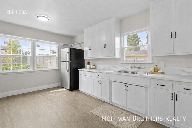 Foto del edificio - 5326 Radford Ave