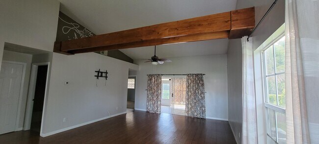 Building Photo - 4070 Gator Trace Rd