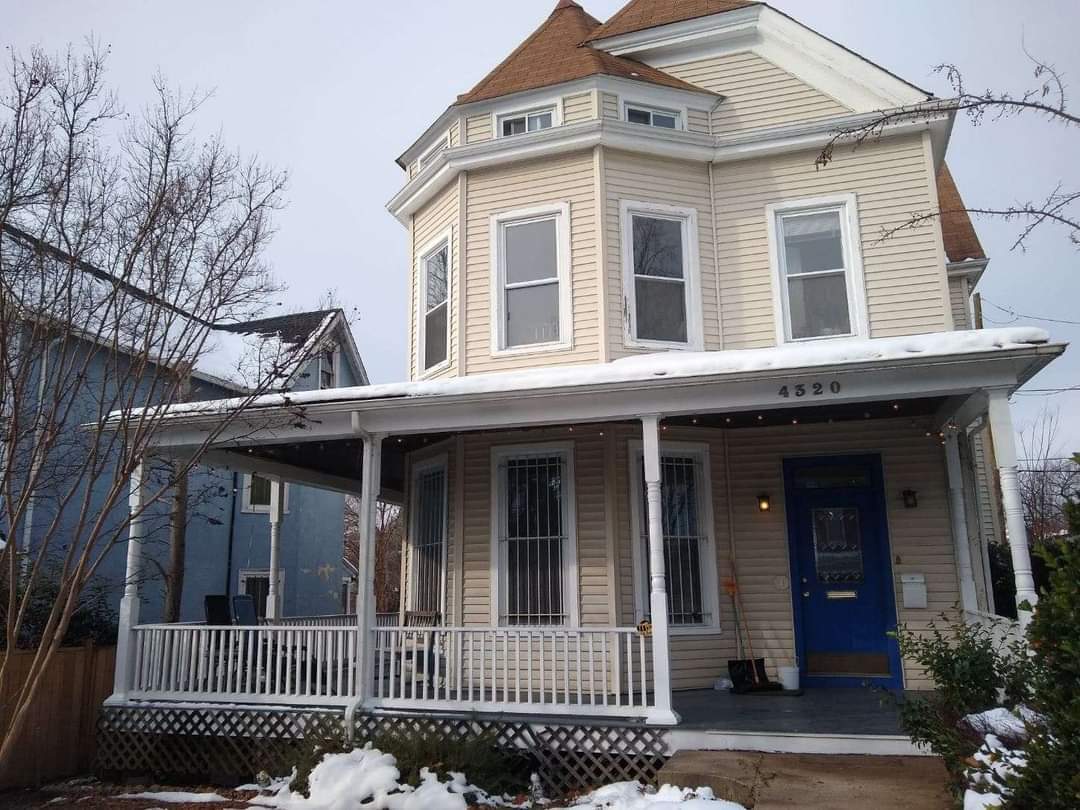 Primary Photo - 4320 8th St NW