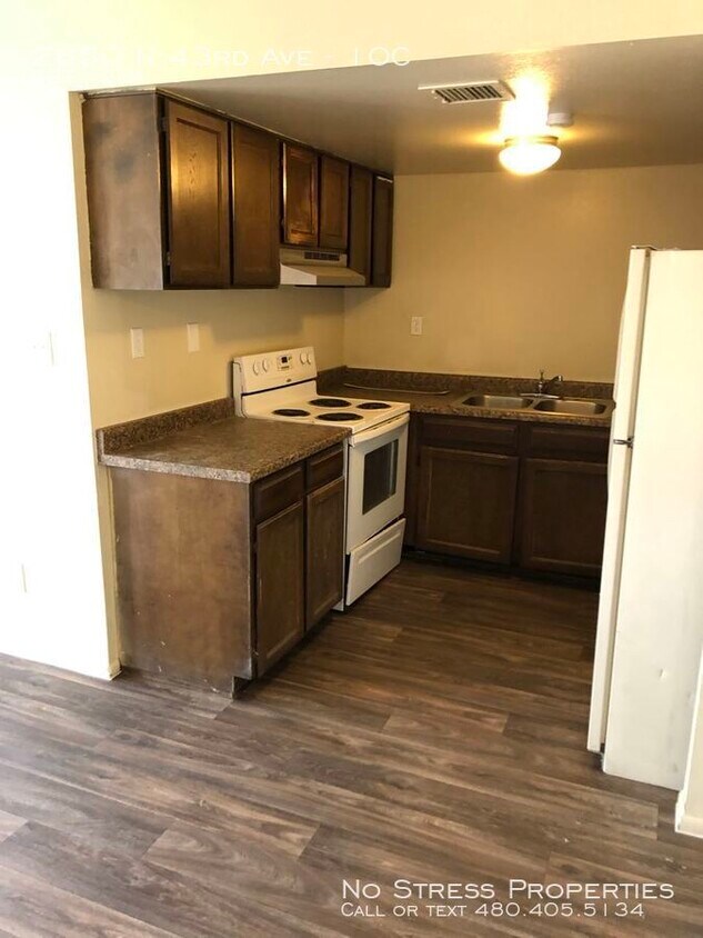 Primary Photo - 2 Bed Condo off 43rd Ave and Thomas!