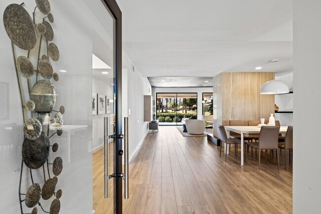 Building Photo - 67 La Ronda Dr