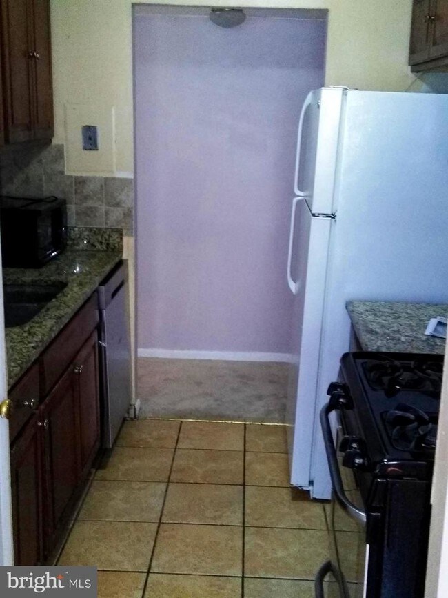 Foto del edificio - 7097 Spring Garden Dr
