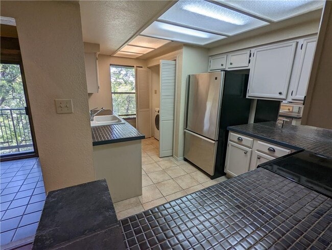 Building Photo - 8200 Neely Dr