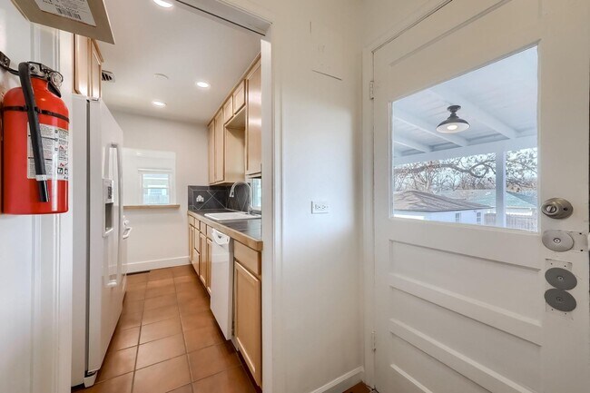 Foto del edificio - 4615 Perry St