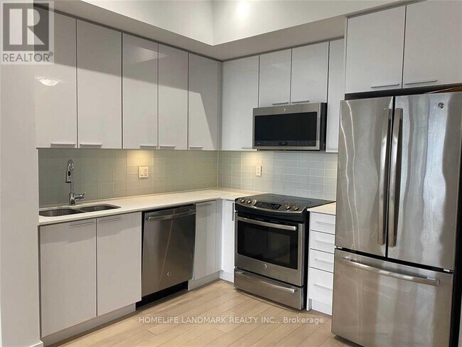 Photo du bâtiment - 10 Park Lawn Rd