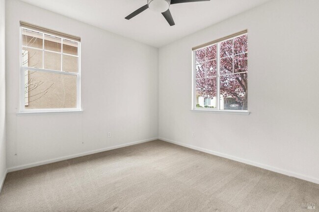 Building Photo - 369 Pebble Beach Dr