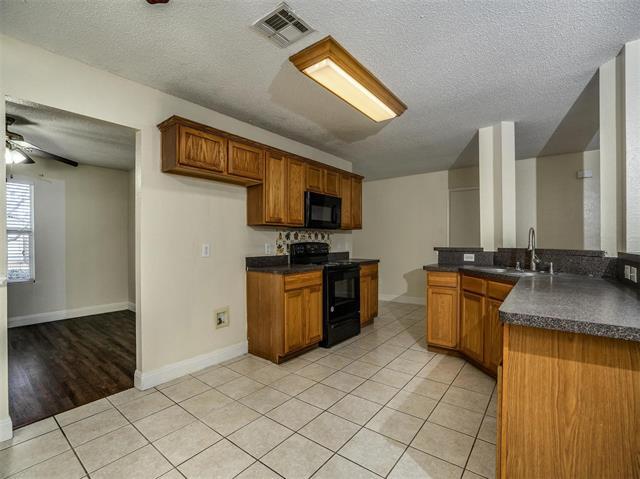 Building Photo - 2404 Grover Cleveland Dr