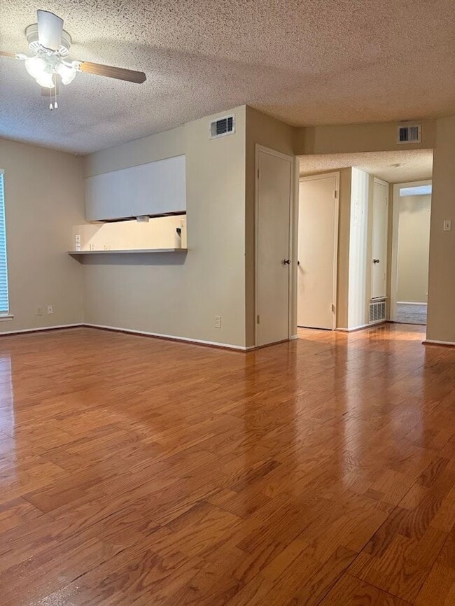 Building Photo - Pre-Lease for August 2026 - Treehouse #306