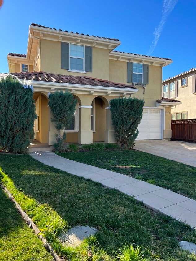 188 W Charlene Ct, Mountain House, CA 95391 House Rental in Mountain