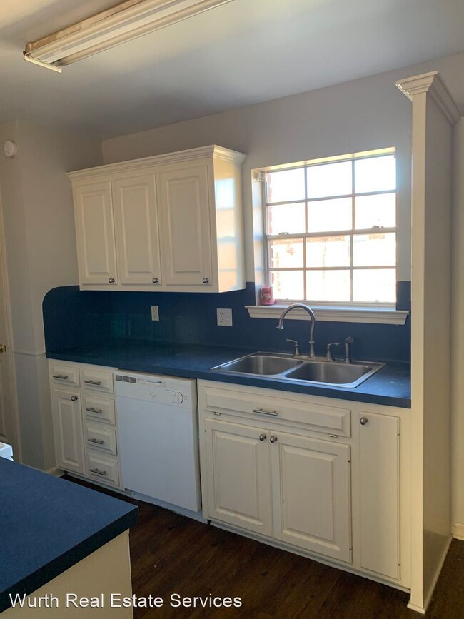 Foto del edificio - 2 br, 2 bath House - 1701 Lobdell Ave. APT 43