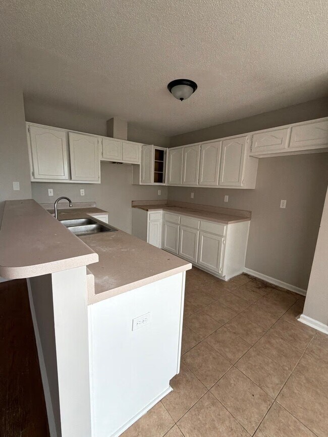 Foto del edificio - 6851 Stevenwoods Ave