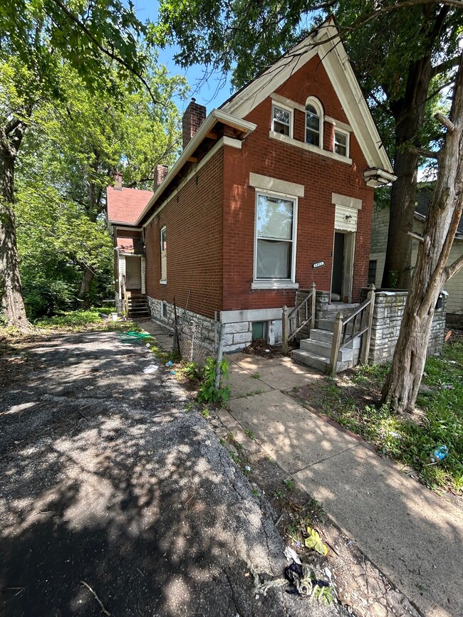 Building Photo - 5051 Thrush Ave