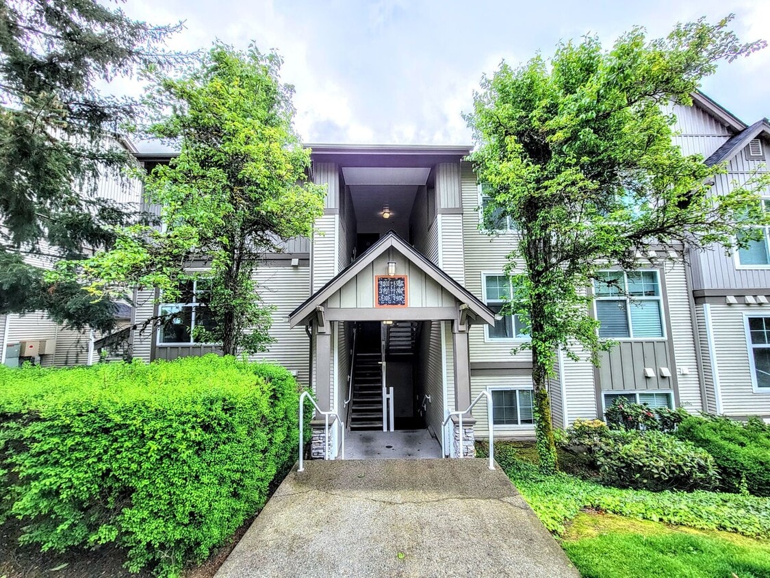 Photo - 23420 SE Black Nugget Rd F201-