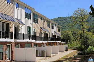 Building Photo - 5055 Mary Jackson Ct