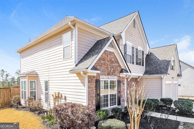 Foto del edificio - 66 Longwood Ct