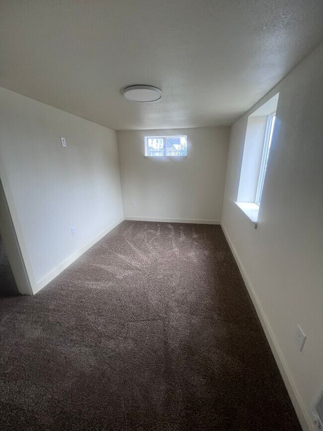 Foto del edificio - 1206 Gregory Way
