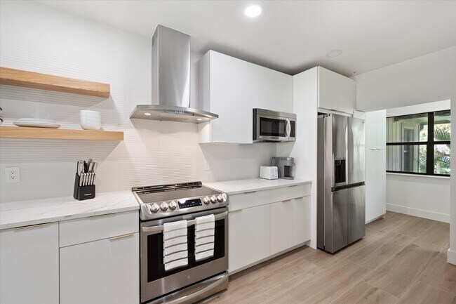 Building Photo - 2810 Polo Island Dr