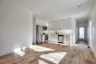 Building Photo - 429 Brock Ave