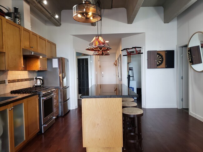 Photo du bâtiment - 615 Belmont St