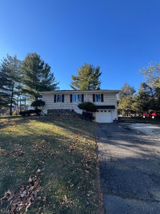 Foto del edificio - 273 Rea Ave Ext