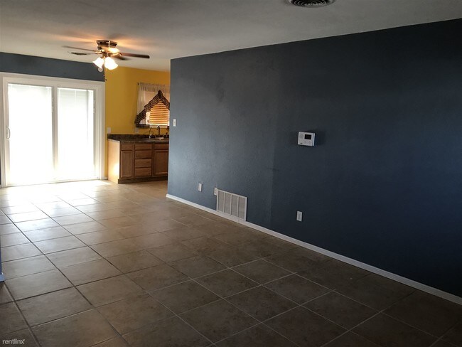 Building Photo - 202 Plainview Dr