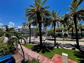Building Photo - 441 Collins Ave