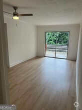 Building Photo - 2805 Northeast Expy