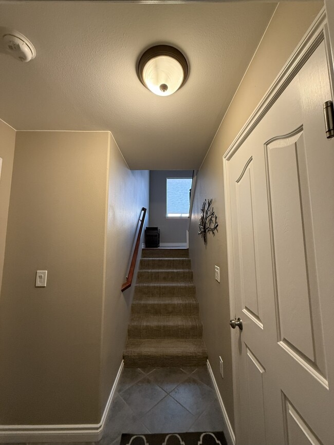 Building Photo - 6160 S Clearview Loop