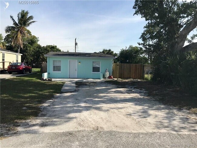 Foto del edificio - 5451 SE Ebbtide Ave
