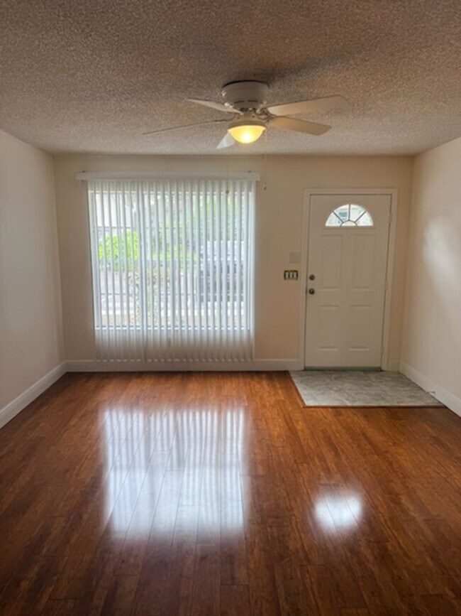 Building Photo - 2 BR/3BA | Newly Renovated Single Family Home | Community Pool | Private back porch!