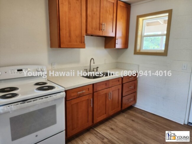 Building Photo - 4 Bed 2 Bath unit with Water included.