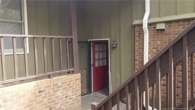 Building Photo - 109 Greengate Ct