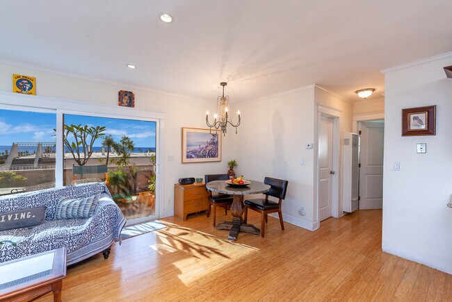 Foto del edificio - 2444 4th St