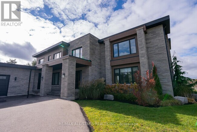 Photo du bâtiment - 15682 ON-48