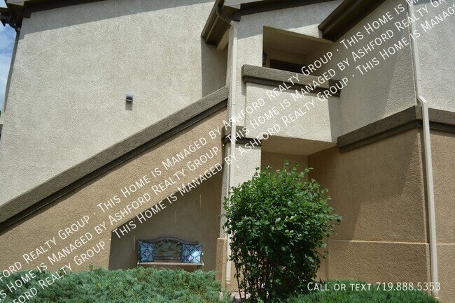 Building Photo - 3748 Riviera Grove