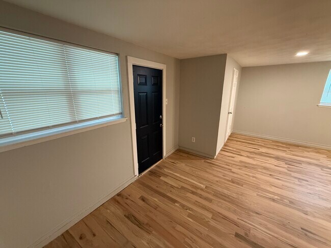 Foto del edificio - 2858 Royal Ln